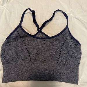 Pro Fit seamless sports bra